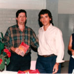 Jackson-Rubem-com-o-então-deputado-Juthay-Magalhães-presente-no-lançamento-do-livro-Irecê-História,-Casos-e-Lendas