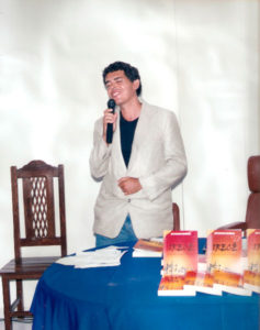 Jackson-Rubem-falando-sobre-sua-obra-no-lançamento-do-livro-IRECÊ--HISTÓRIA,-CASOS-E-LENDAS