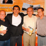 Jackson Rubem ladeado por Mudesto, deputado Reinaldo Braga e Valdemar Carvalho, no lançamento do livro Lapão, Cem Anos de História.